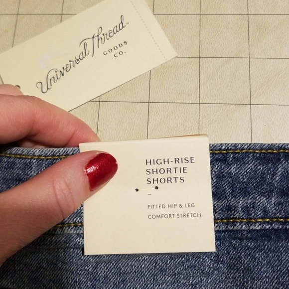NWT Universal Thread High Rise Shortie Jean Shorts - Picture 3 of 7